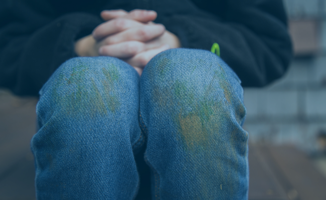 Ridding Your Clothes Of Dirt, Grass, And Turf Stains